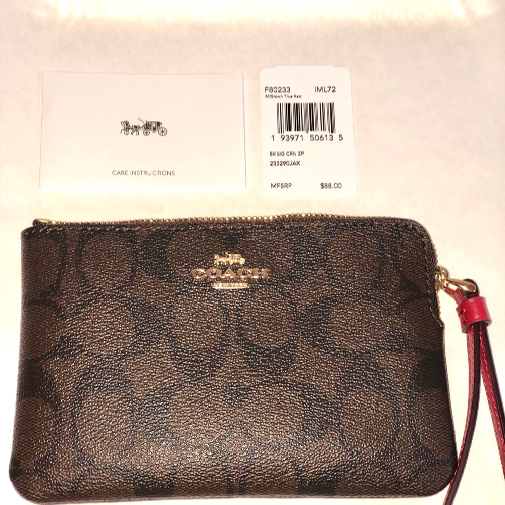 SOLD🔥Cute Coach Signature Boxed Zip Wristlet🌺 - Picture 3 of 5